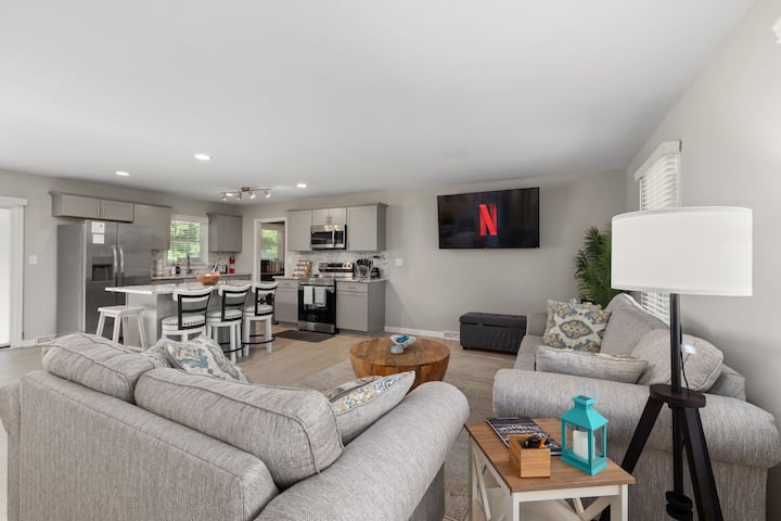 One Love | 3br + 2br Garage Studio - Smithfield, NC