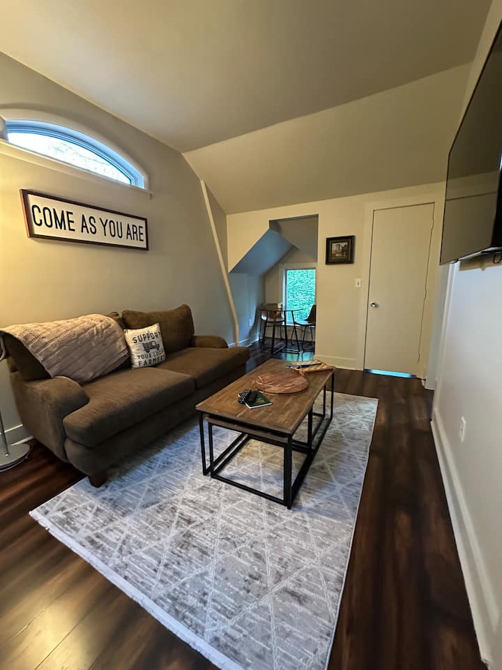 Lucky Stone Cottage | A Truly Unbelievable Escape - Redding, CT