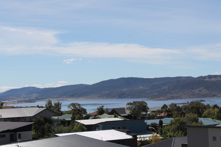 Family-friendly Modern Townhouse In Jindabyne U1 - 金德拜恩