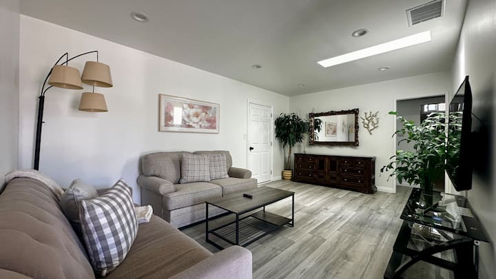 3br Central Modern Retreat, 15 Minutes To Disney - Huntington Beach, CA