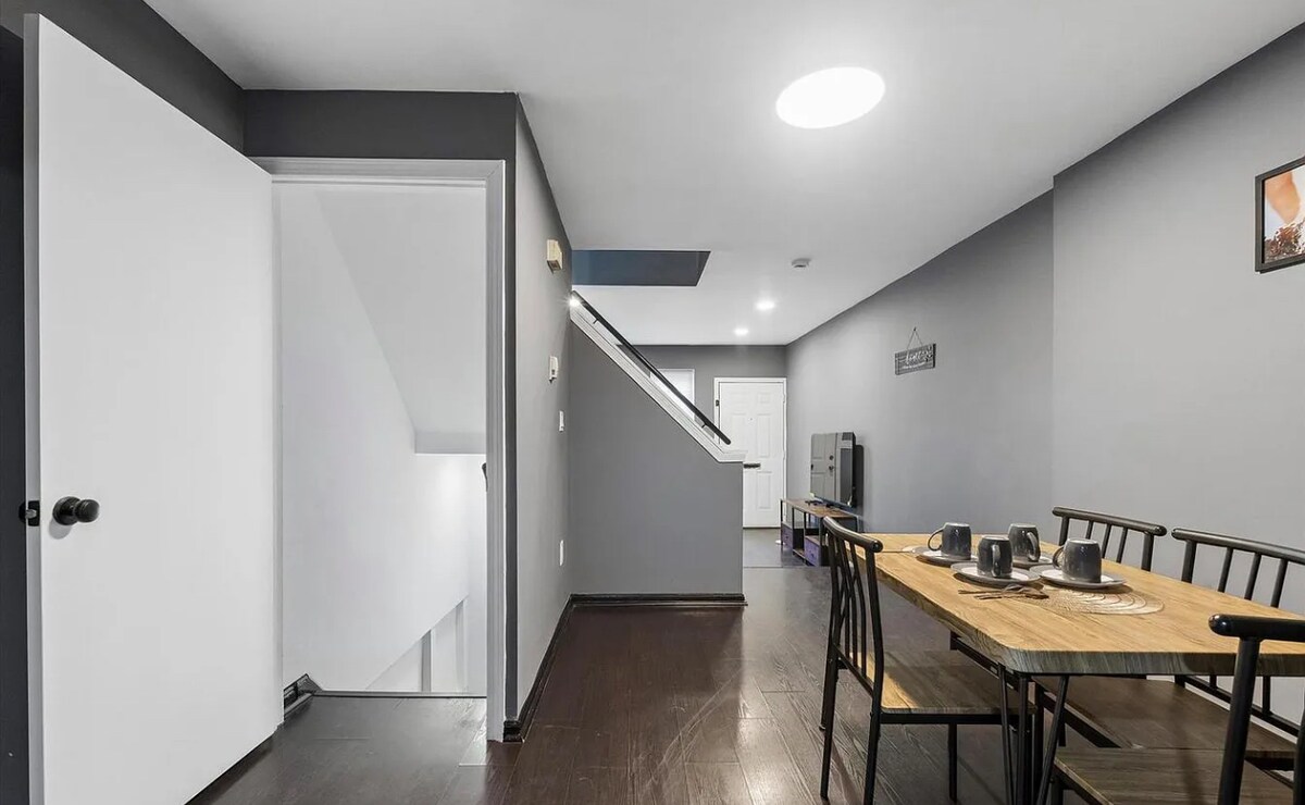 Cozy South Philly Home
