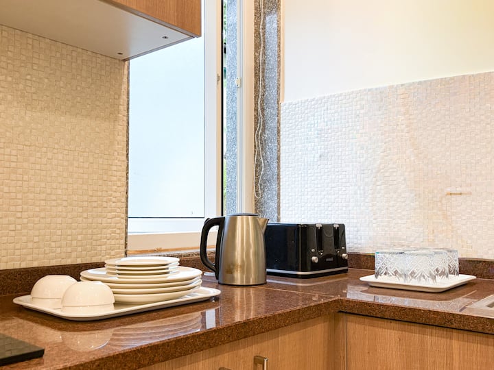 Full kitchen image 4