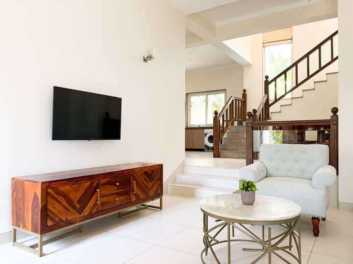 Living room image 2