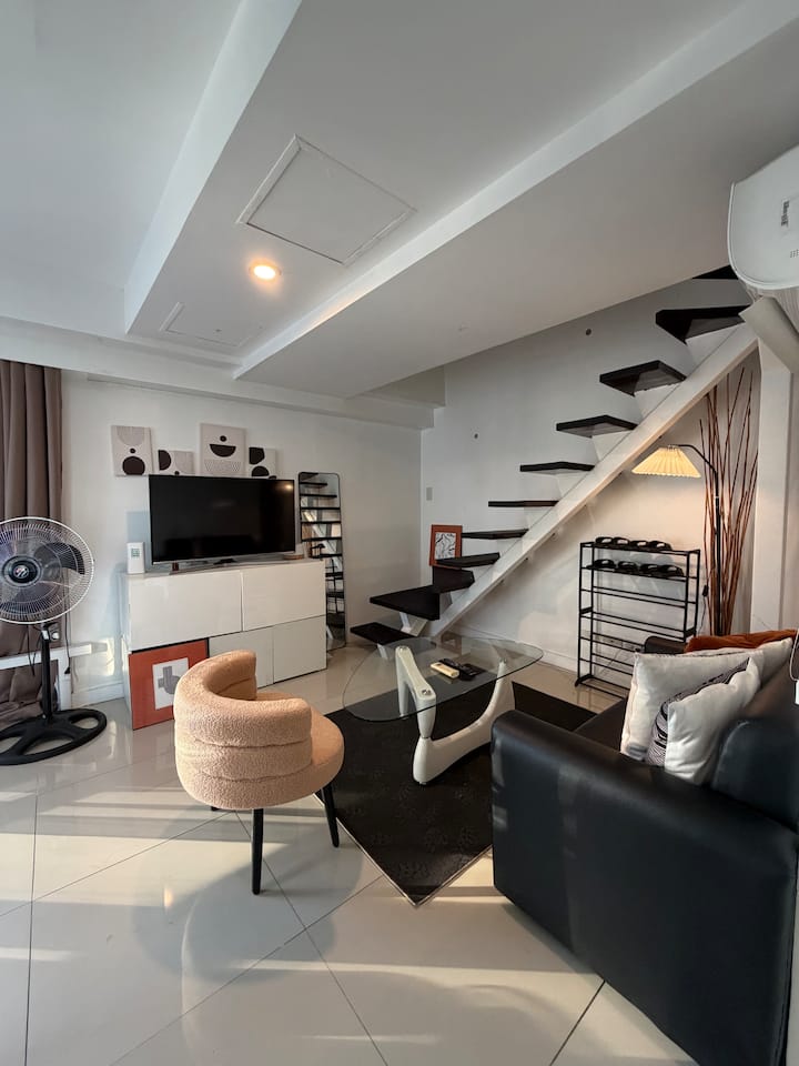 Cozy 2 Bedroom Condo With Stunning View - Taguig