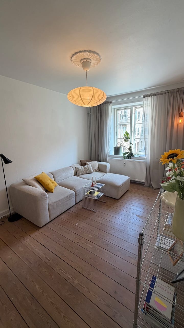 Rolig Lejlighed Med Gårdhave, Tæt På By Og Natur - Copenhagen
