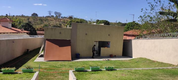 Casa Trindade - 9 Minutos A Pé Da Basílica! - Trindade
