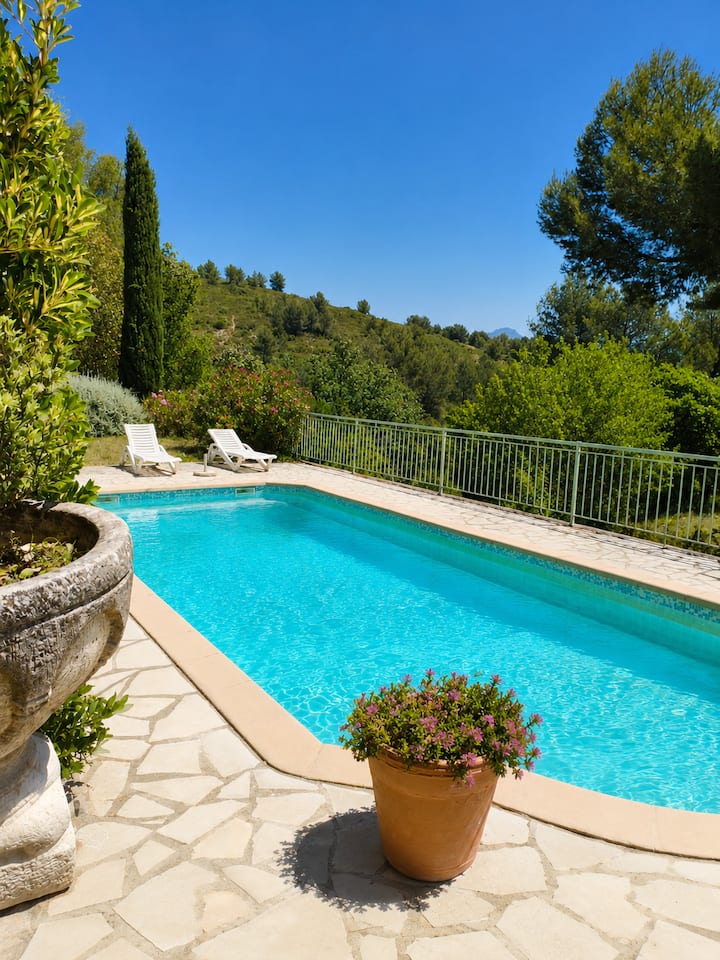 Mas Des Amandiers, Piscine Au Cœur Du Garlaban - Aubagne