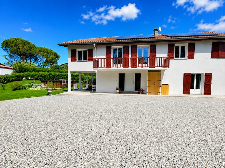 Appartement Spacieux, Extérieur Et Piscine - Saint-Pée-sur-Nivelle