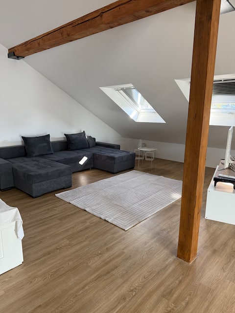 Beliebte Airbnb-Anzeige: 4 Guests • Free Parking • 20 Min Messe • King Bed in Köln
