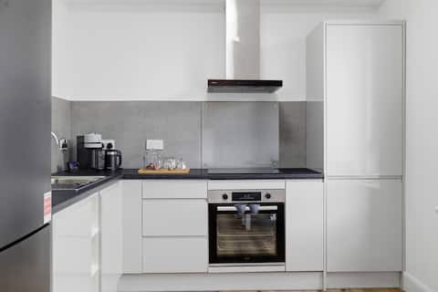 Successful Airbnb property: The Provost Apartment in Coldside