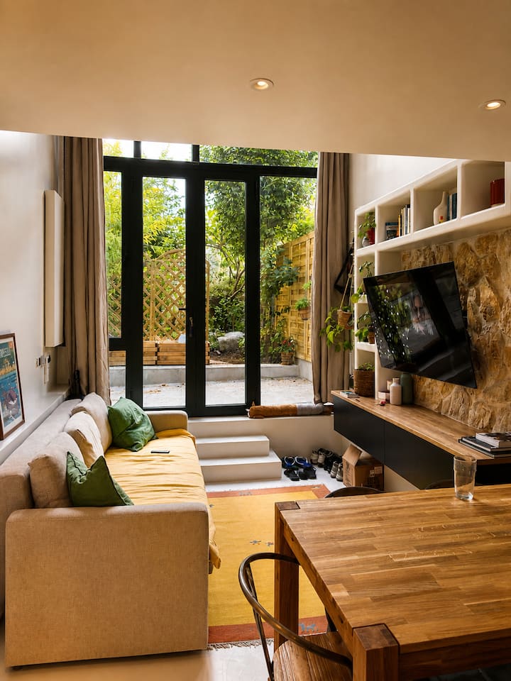 Rare Maisonnette Cachée Dans Les Jardins Avec A/c - Parigi