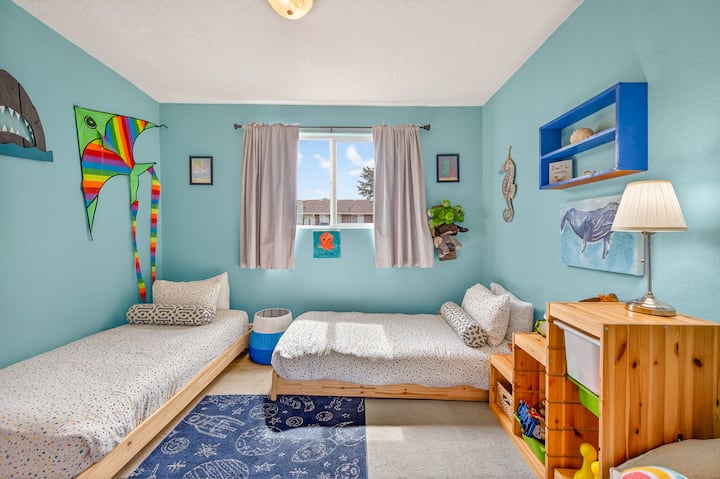 Ocean Views! Dog-friendly Rockaway Retreat - Manzanita, OR