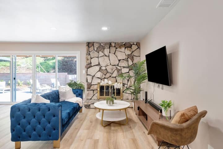 Blue Lagoon | Pool | Games | Close To Dt - Pico Rivera, CA