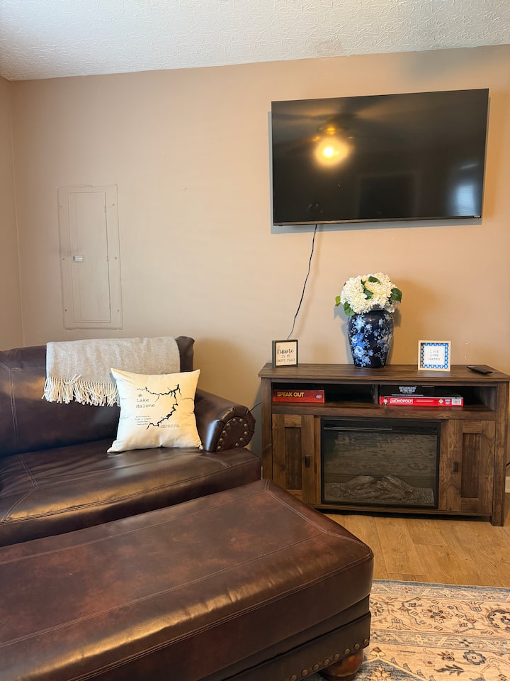 The Cozy Country Cottage Near Lake Malone - Lewisburg, KY
