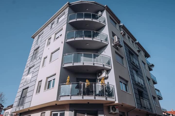 Darki Apartment 10- Center, Three Bedrooms, Free P - Ohrid