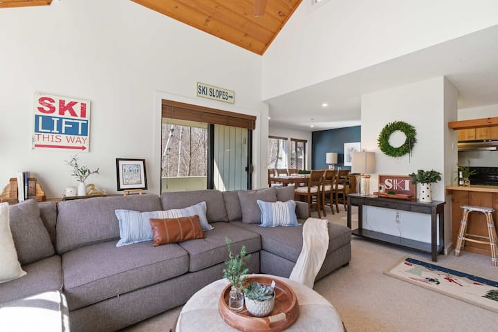 Loon Ridge House | 5br + Two Fireplaces - New Hampshire