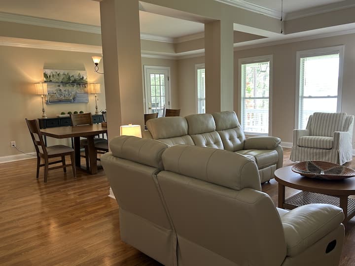 Stunning Views, Gorgeous Sunsets And Clear Water! - Milledgeville, GA