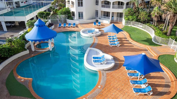 Boutique Oceanfront Suite - Surfers Paradise - Gold Coast