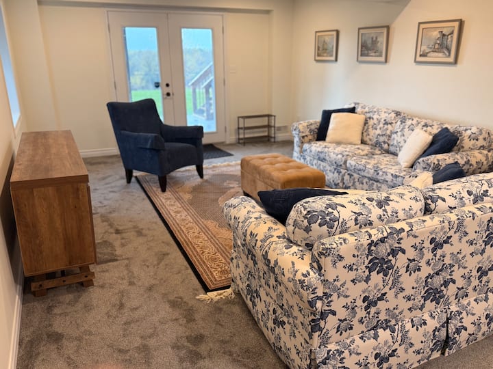 Cozy Nest With Comfort & Style - Guelph