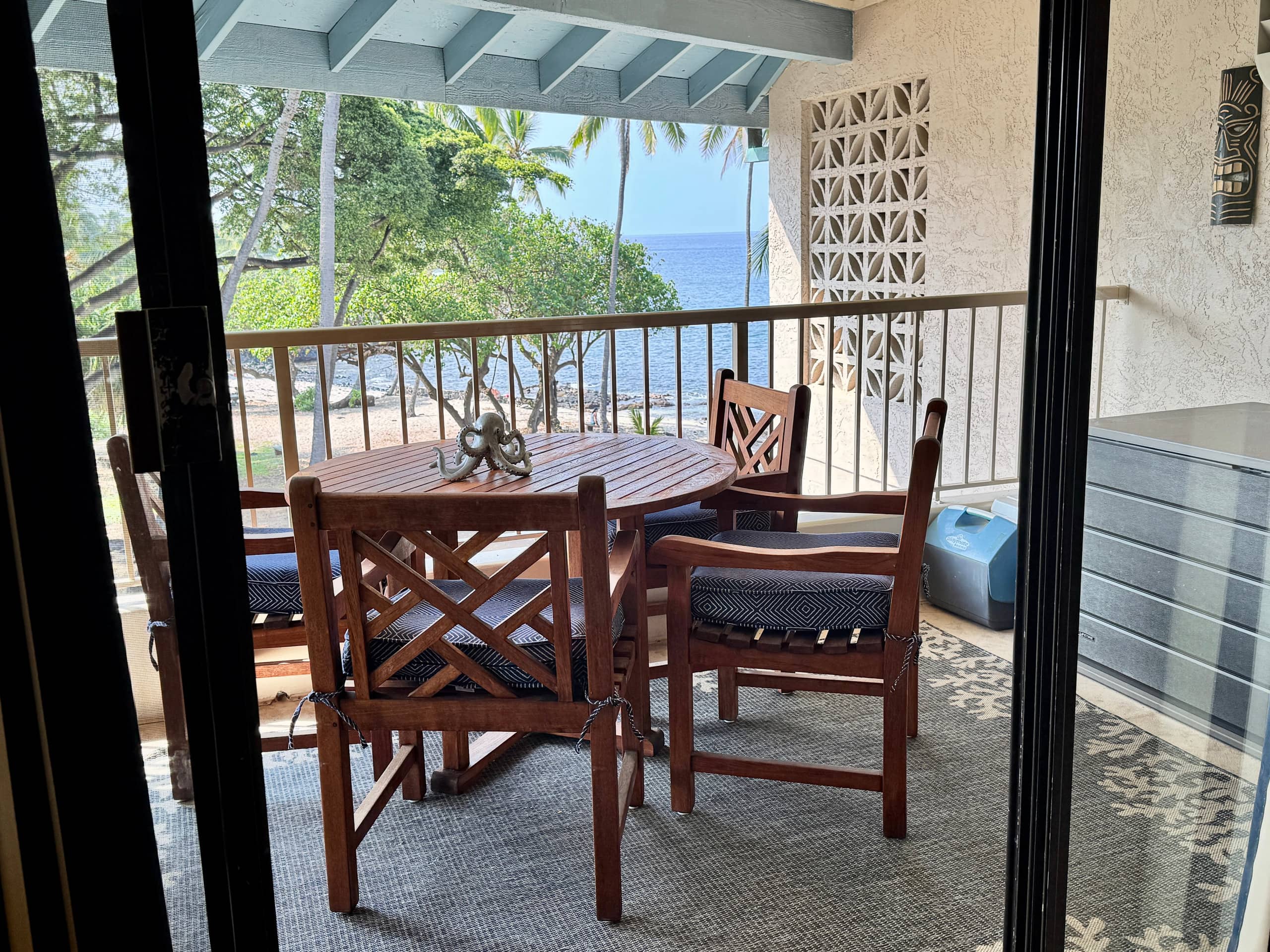 Condo in Kailua-Kona · ★4.89 · 1 bedroom · 2 beds · 1 private bath - Image 4