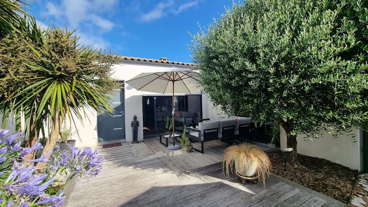 Jolie Maison Style Rhétais à 800 M De La Plage - La Rochelle
