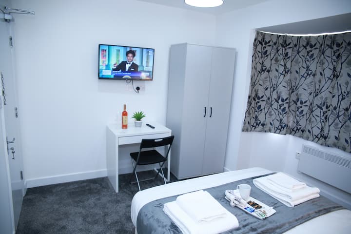 Cozy Ensuite Apartment 10 Mins To Tube Station. - Ruislip