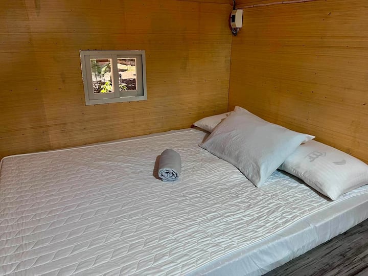 Camp And Sea - Beachside Air Conditioned Cottage - Casiguran