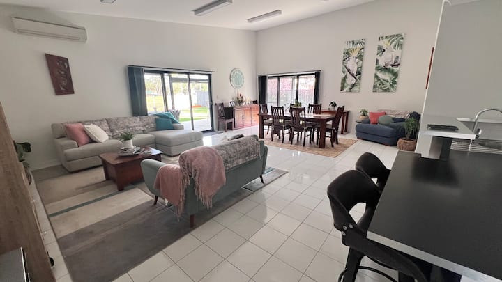 The Caves Road Retreat - Naracoorte