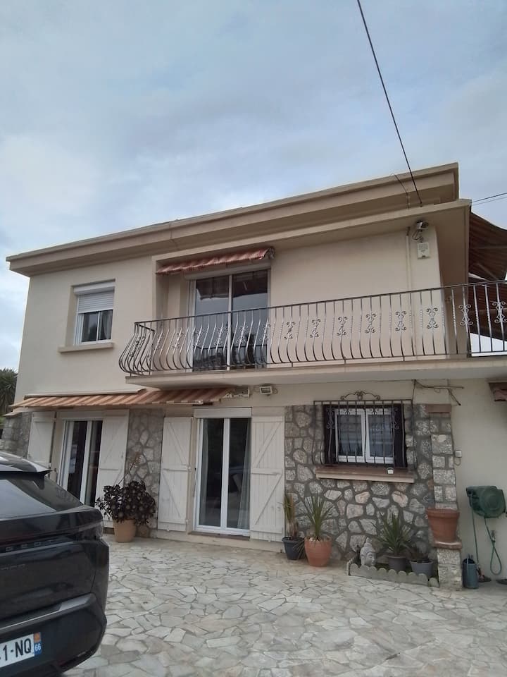 Bel Appartement à Létage Dune Villa. - Canet-en-Roussillon
