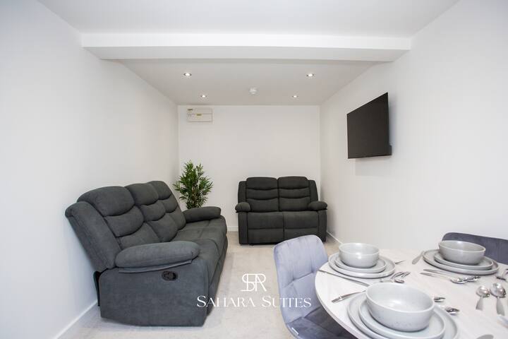 20%off | 5br En-suite Contractor House | Parking - South Shields