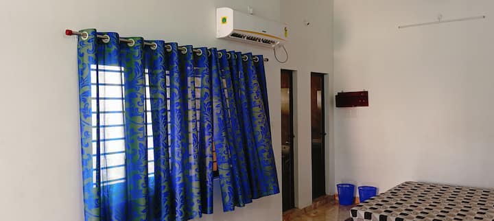 Prems Homestay - 3 Rooms On 2nd Floor (16 Beds) - Kochi