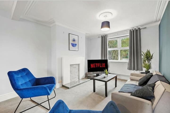Wifi - Big Discounts! - Free Parking - Lincoln