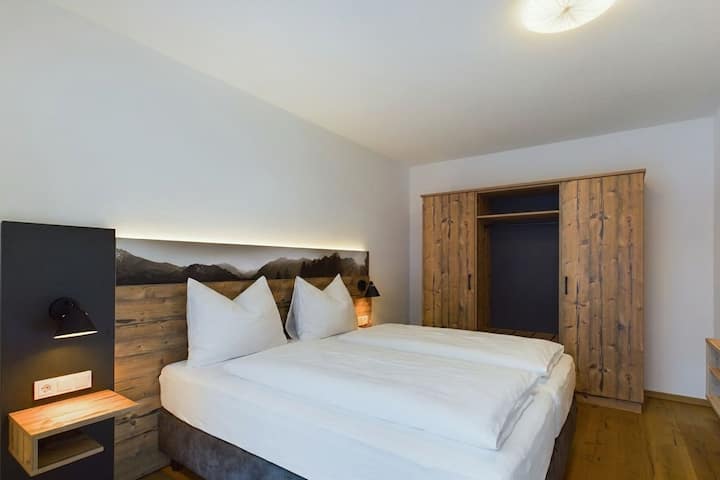 Bergfeuer Suite Lechtal: Modern, Cool, Bergblick - Holzgau