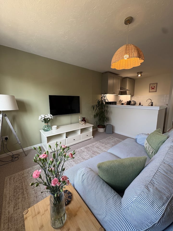 Perfectly Located Between Cheltenham & Gloucester - Painswick