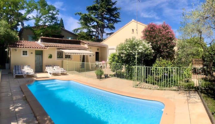 Maison Climatisée De 4 Chambres, Piscine, Jardin - Avignon