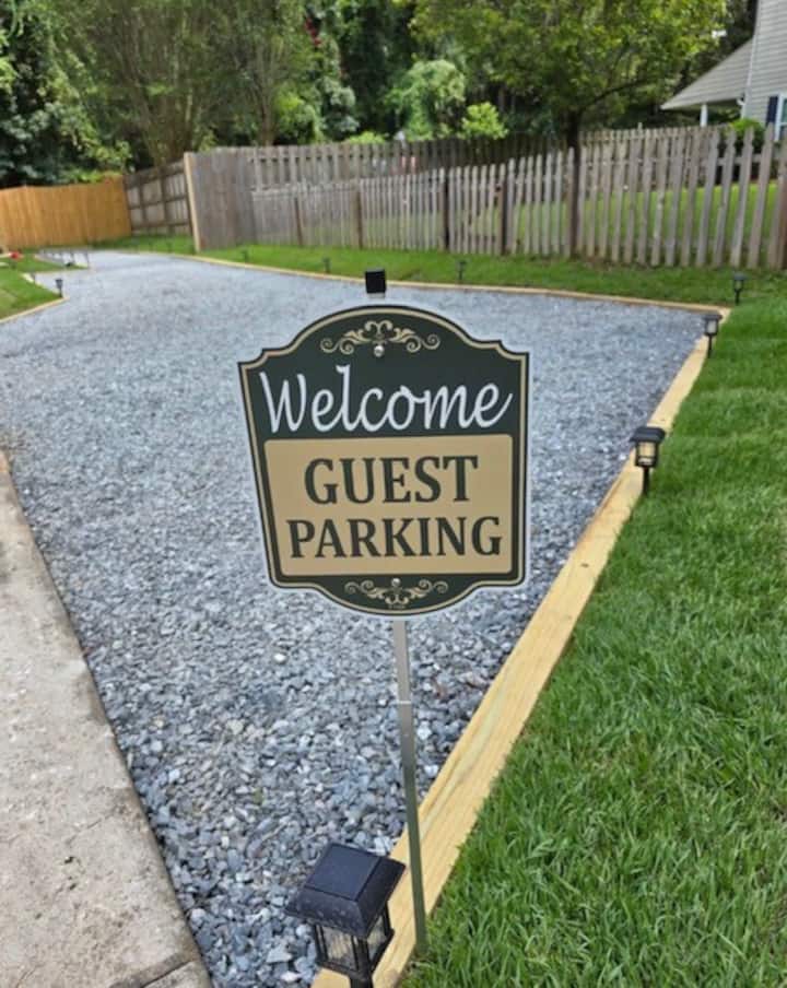 The Paw-napple Nook - Tallahassee
