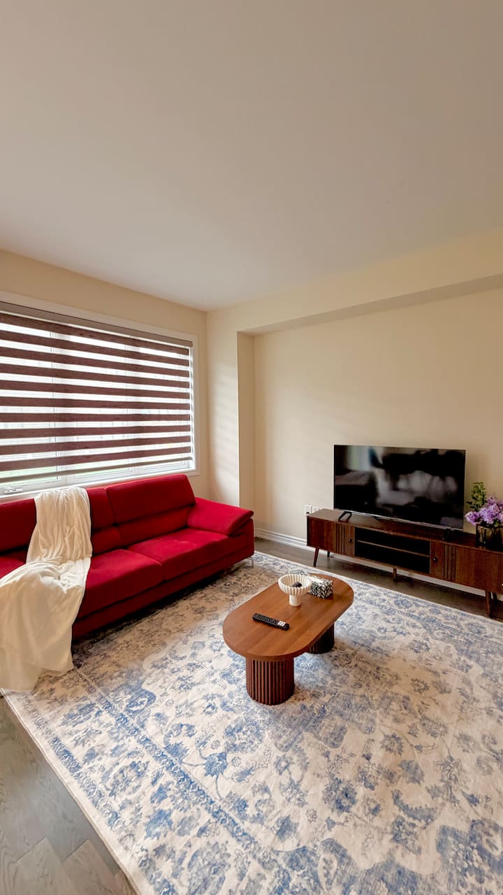 Modern New 3-br Home Niagara | Jacuzzi-style Tub - Saint Catharines