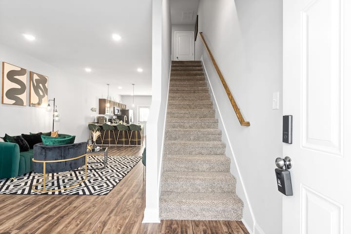 Modern Comforts | Clarksville Stay - Clarksville, TN