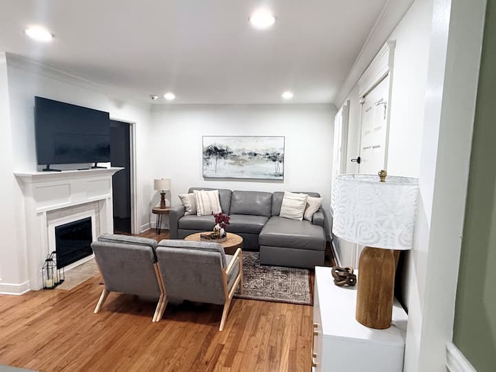 Midtown Serenity Haus | Fire Pit | Large Patio - Atlanta, GA