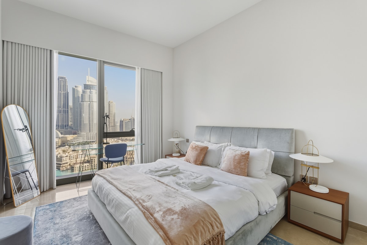 2 Bedroom Furnished Apartment with Burj Khalifa & Fountain View · III 4