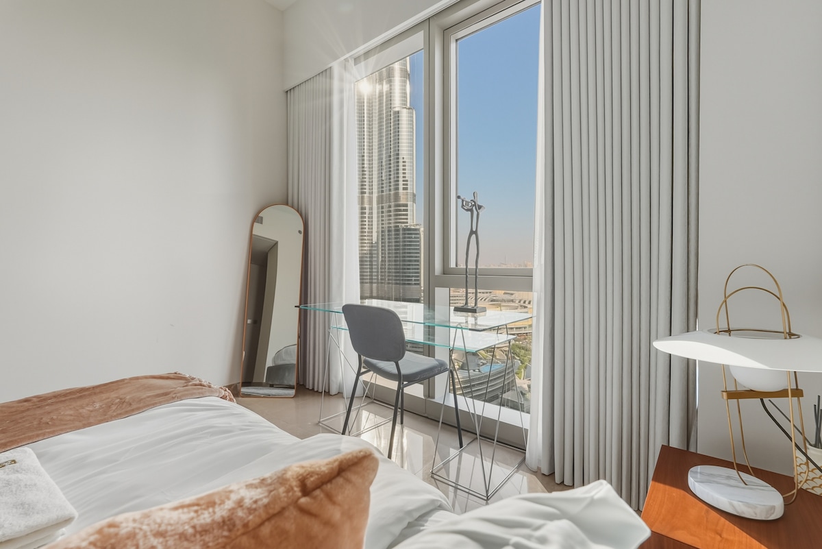 2 Bedroom Furnished Apartment with Burj Khalifa & Fountain View · III 3