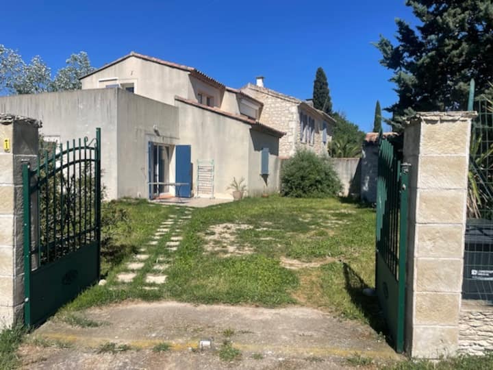 Maison à La Campagne 4 Personnes - Sénas