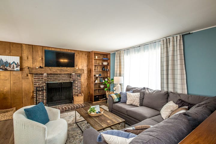 Cozy Conway Retreat W/ New Hot Tub | Fire Pit - North Conway, NH