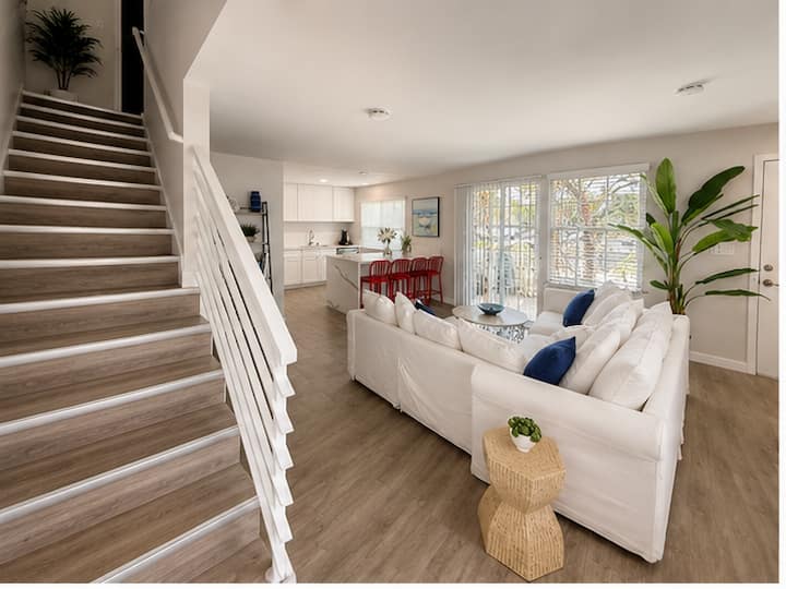 Modern 2br Townhome In Palos Verdes - Rancho Palos Verdes, CA