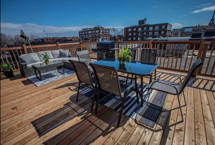 Montreal 4br/2bath With Parking & Patio - Laval, Quebec, Canadà