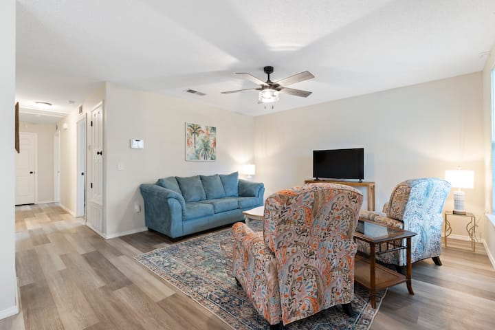 Coastal Hideaway Near Downtown | Beaches | Nas - Pensacola, FL