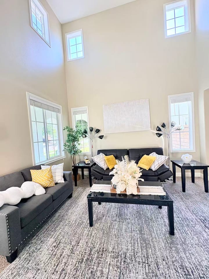 Modern 5br Home | Monthly Stay | Rancho Cucamonga - Rancho Cucamonga, CA