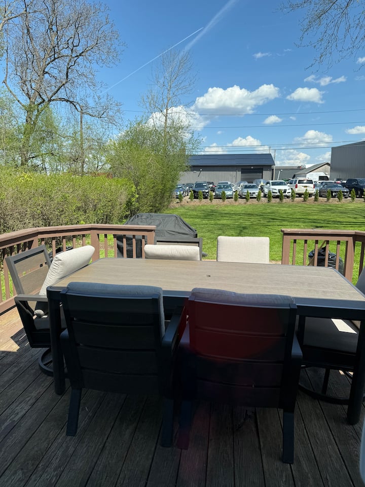 Modern 3br Retreat, Near Airport - Rochester, NY