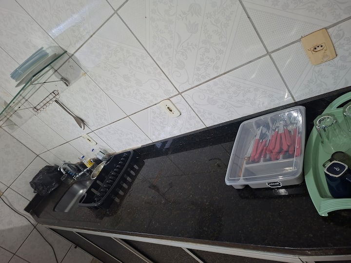 Casa Bem Localizada 
Proximo Ao Supermercado Líder - 