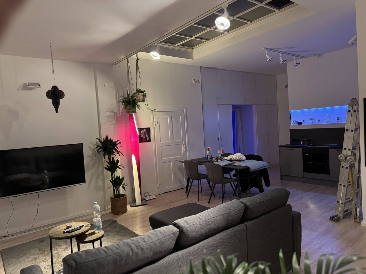 Modern and calm | Close to Düsseldorf and the exhibition center